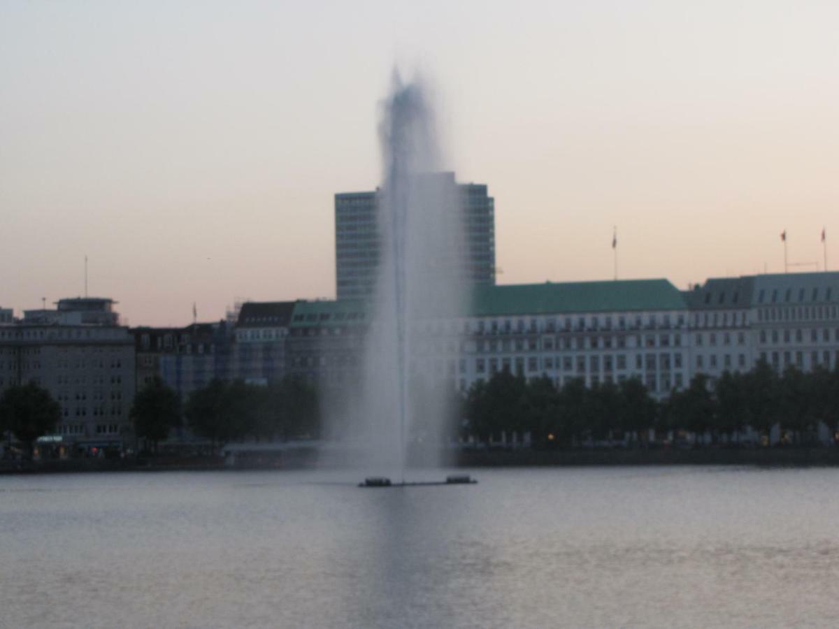 Milano Hotel Hamburg Exterior foto